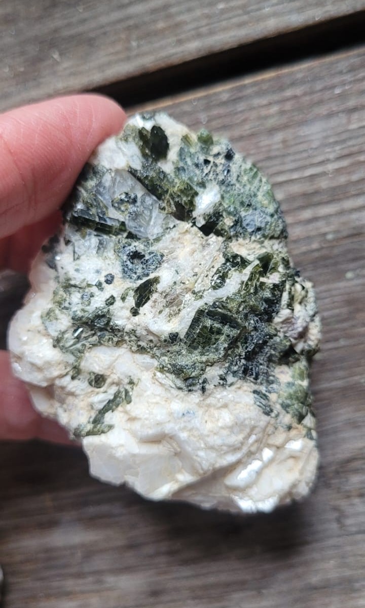 Turmaliinia 1